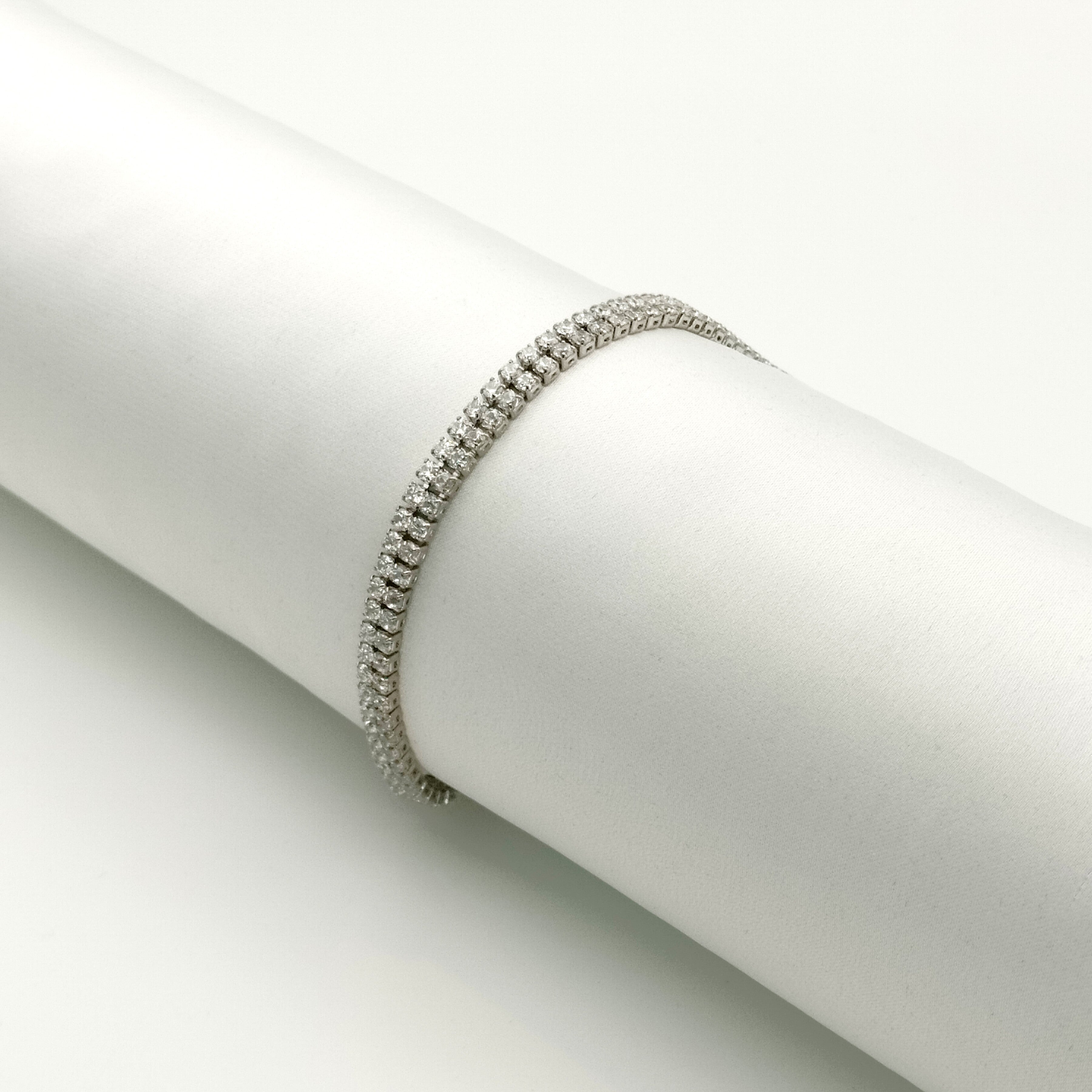 Βραχιόλι με διαμάντια