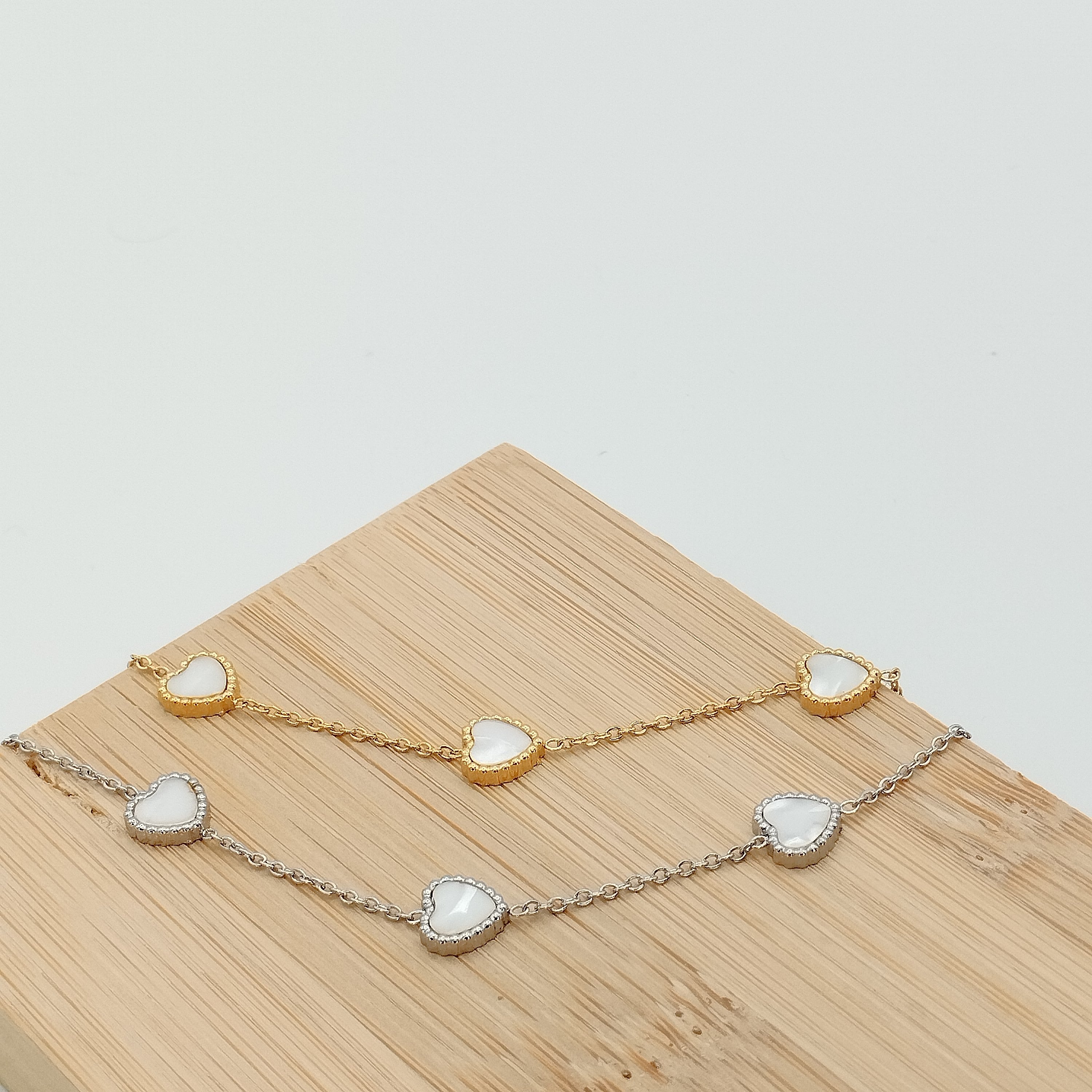 Βραχιόλι με καρδούλες φίλντισι