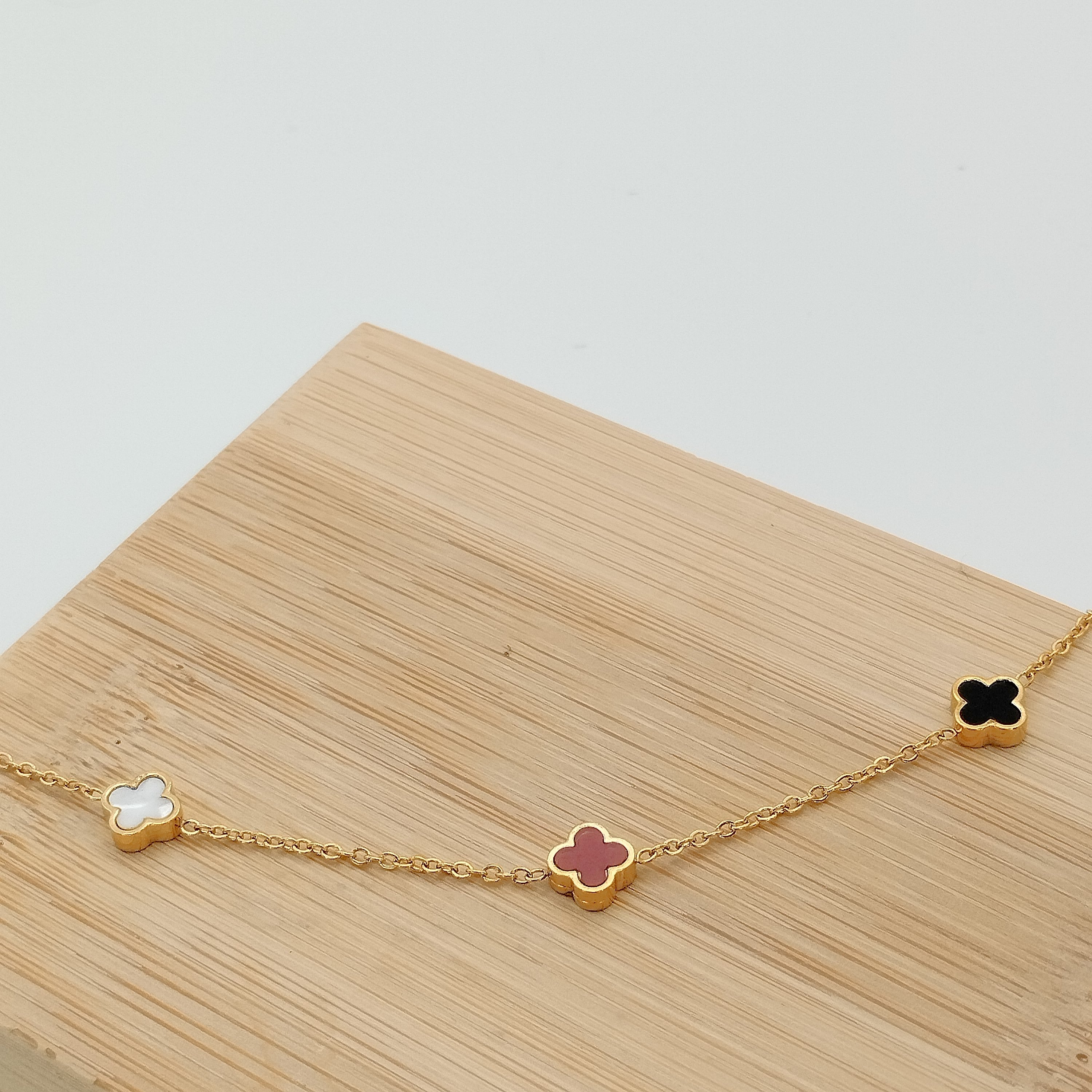 Βραχιόλι Με Πολύχρωμους Σταυρούς