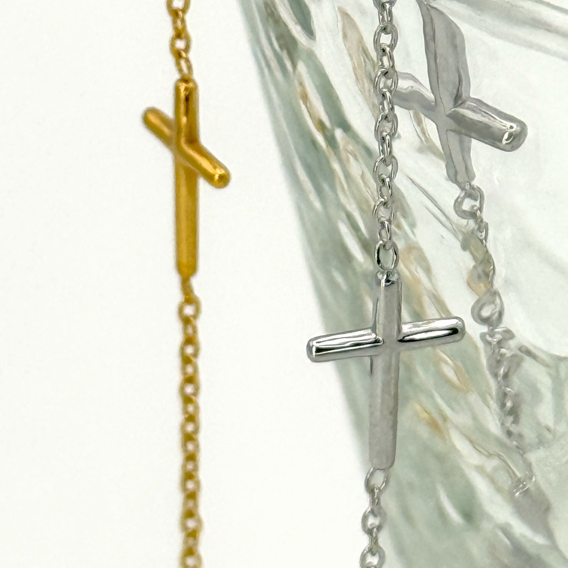 Βραχιόλι Ατσάλινη Λεπτή Αλυσίδα Με Σταυρούς