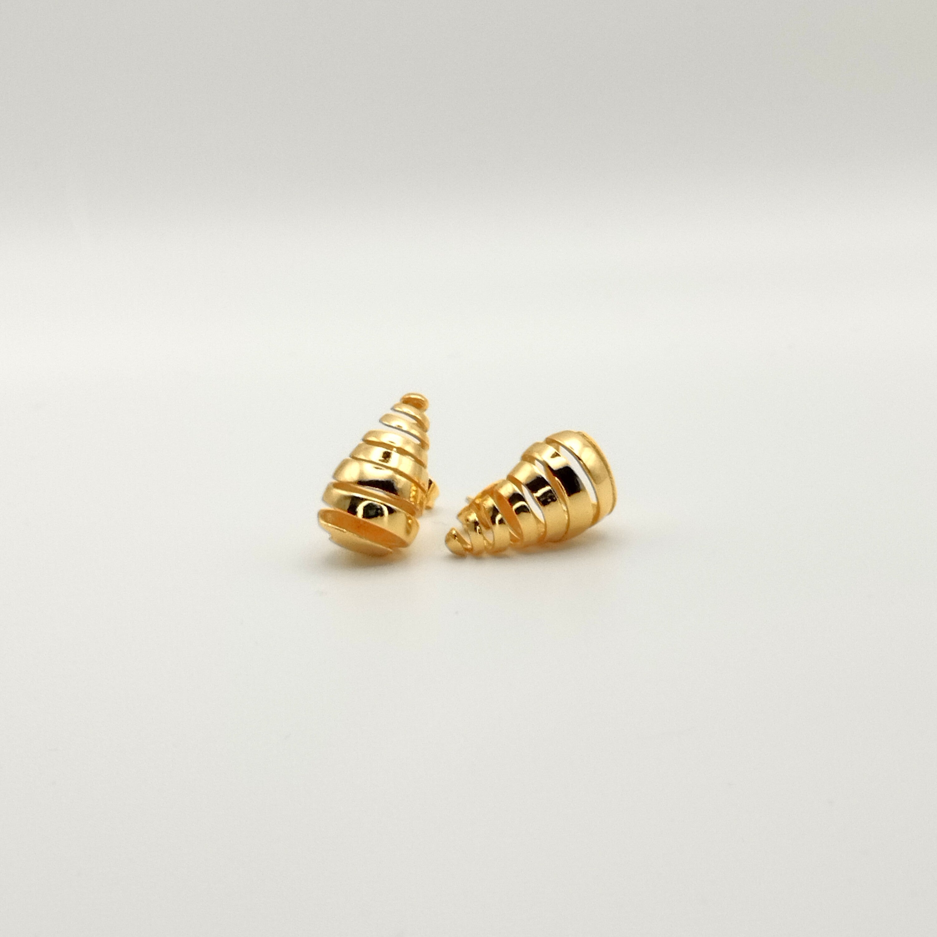 Σκουλαρίκια τριγωνικά