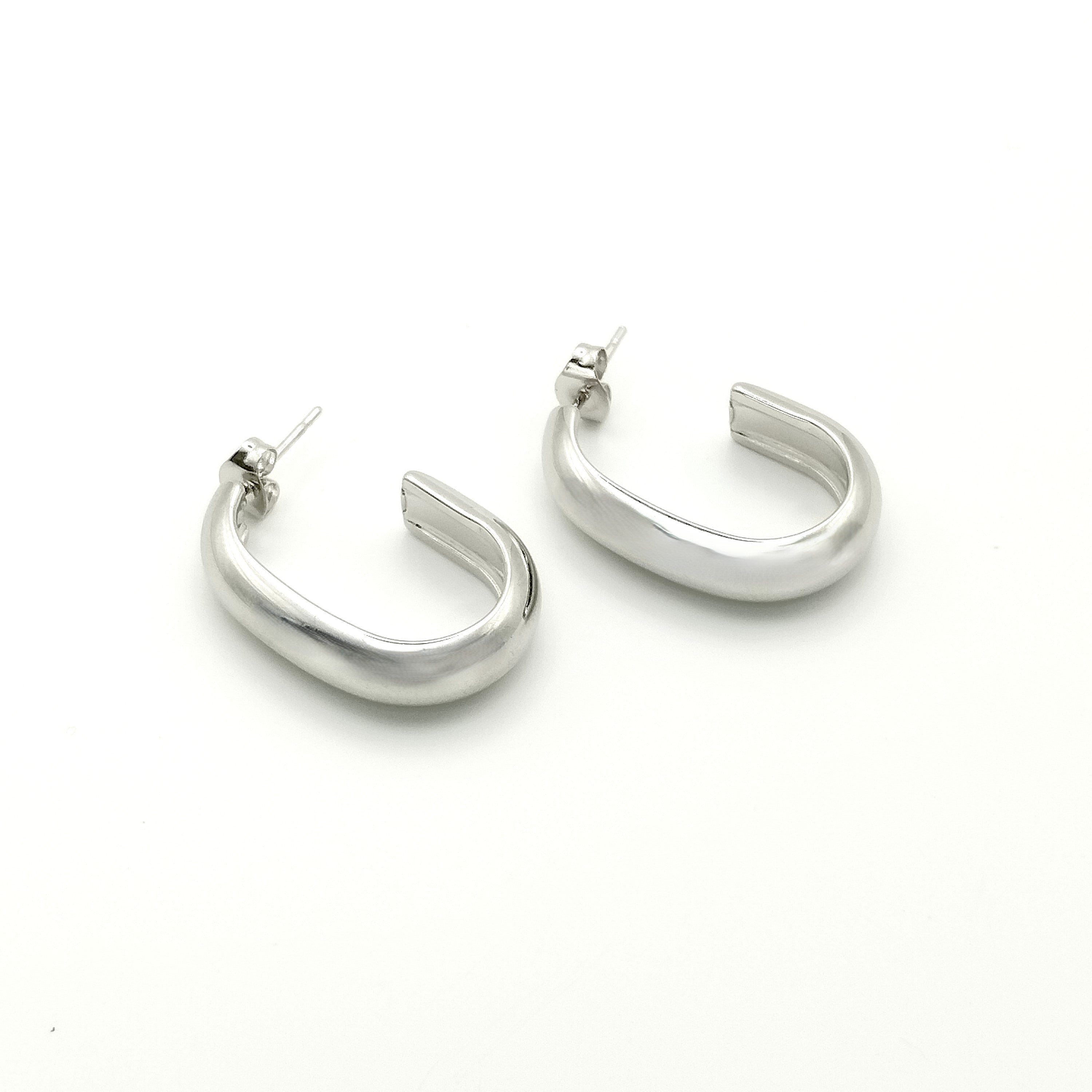 Σκουλαρίκια minimal