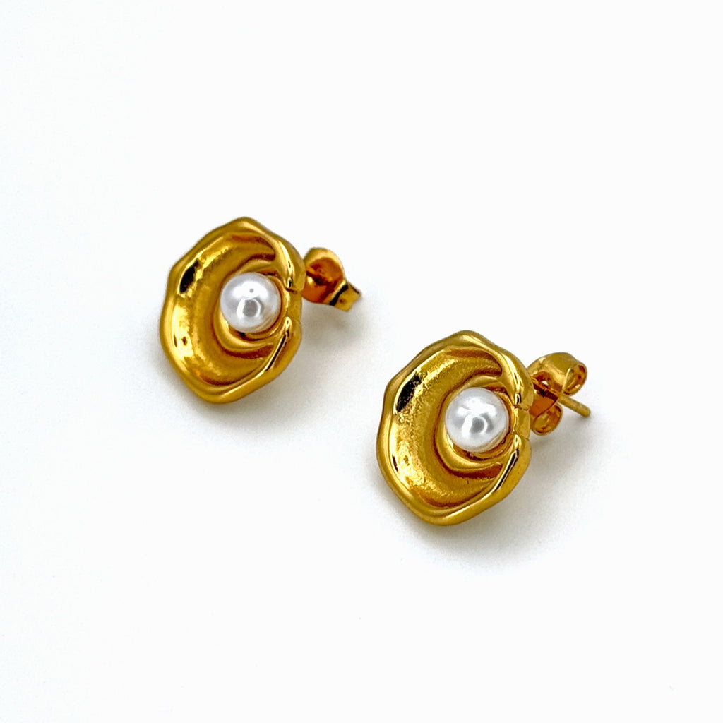 Σκουλαρίκια Ατσάλινα Κυματιστό Με Πέρλα