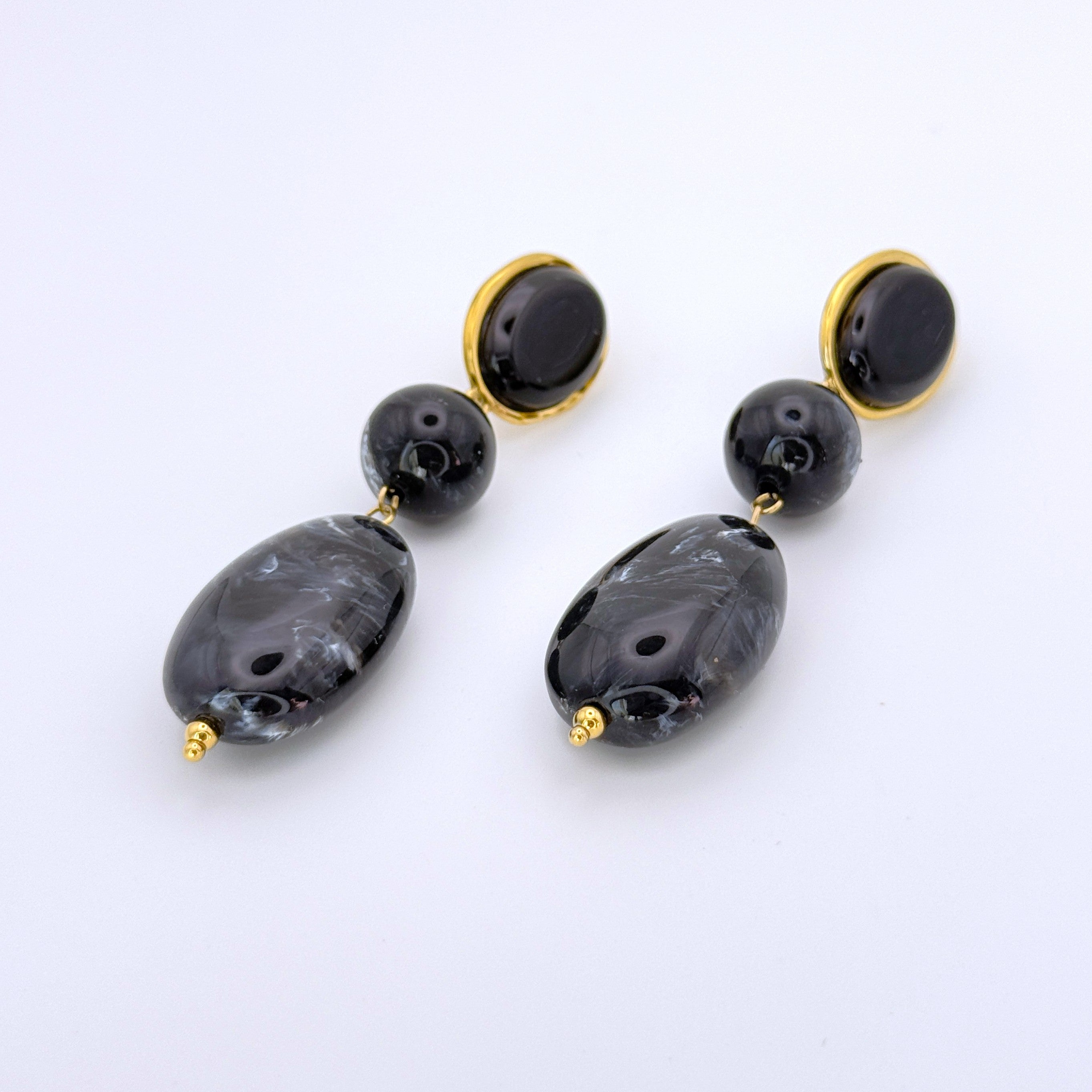 Σκουλαρίκια Ατσάλινα Κρεμαστά Με Πέτρες Ρητίνης