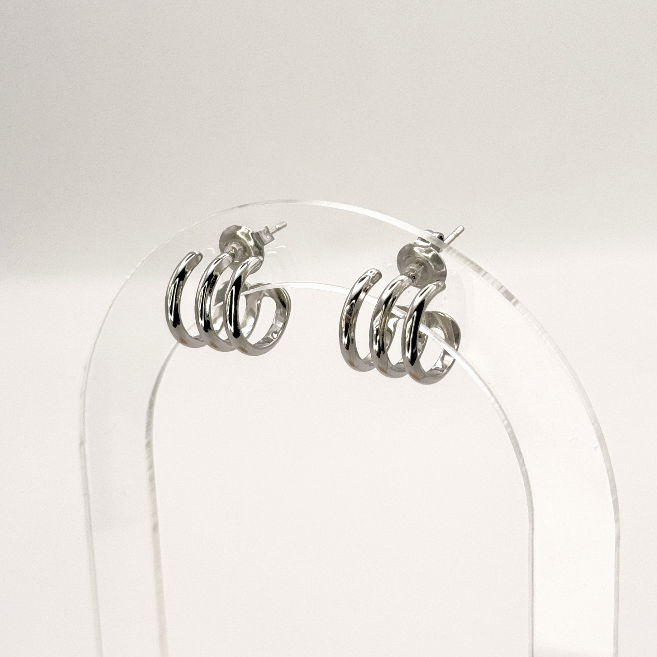 Minimal Σκουλαρίκια με Τριπλό Σχέδιο Κρίκων