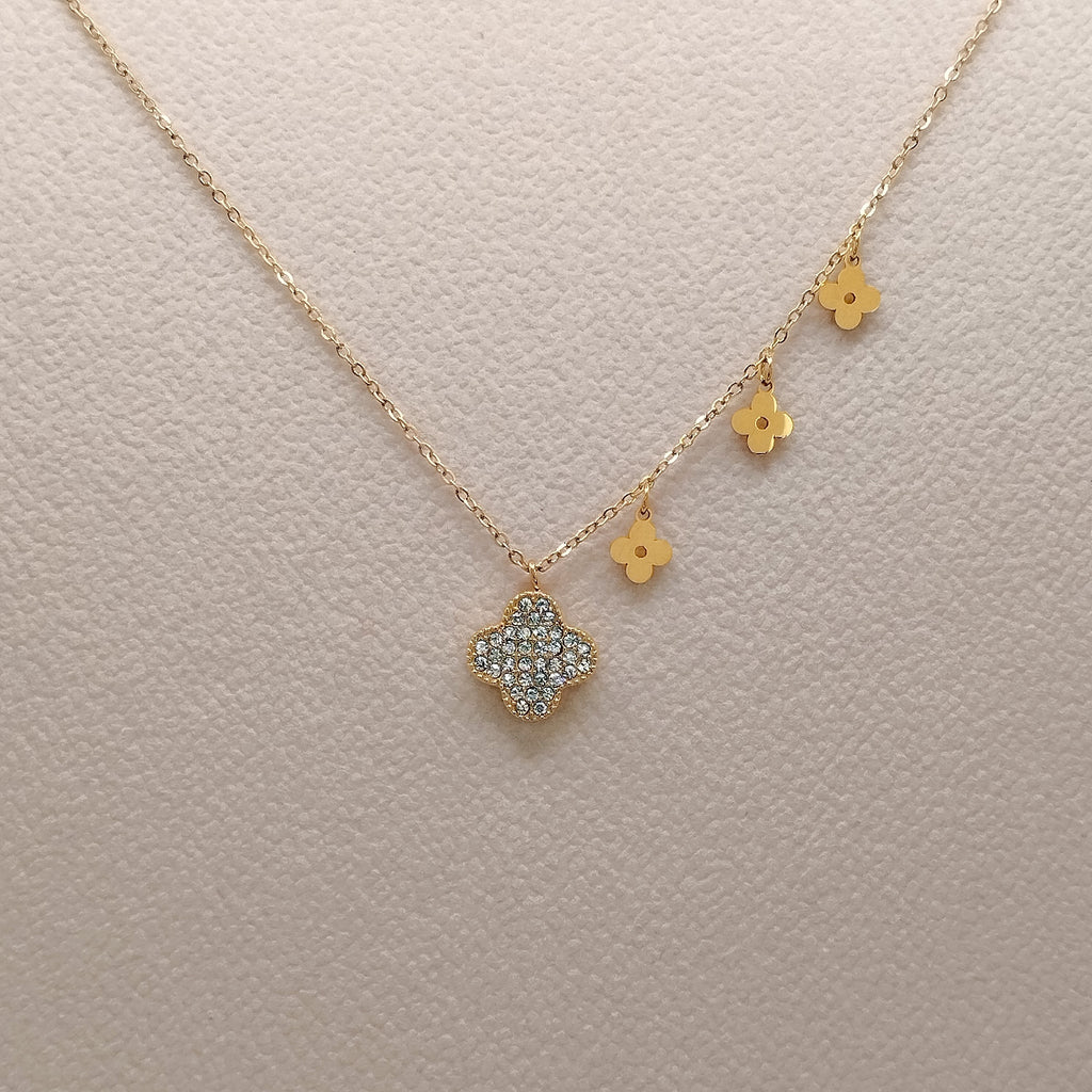 Κολιέ σταυρός με διαμαντάκια