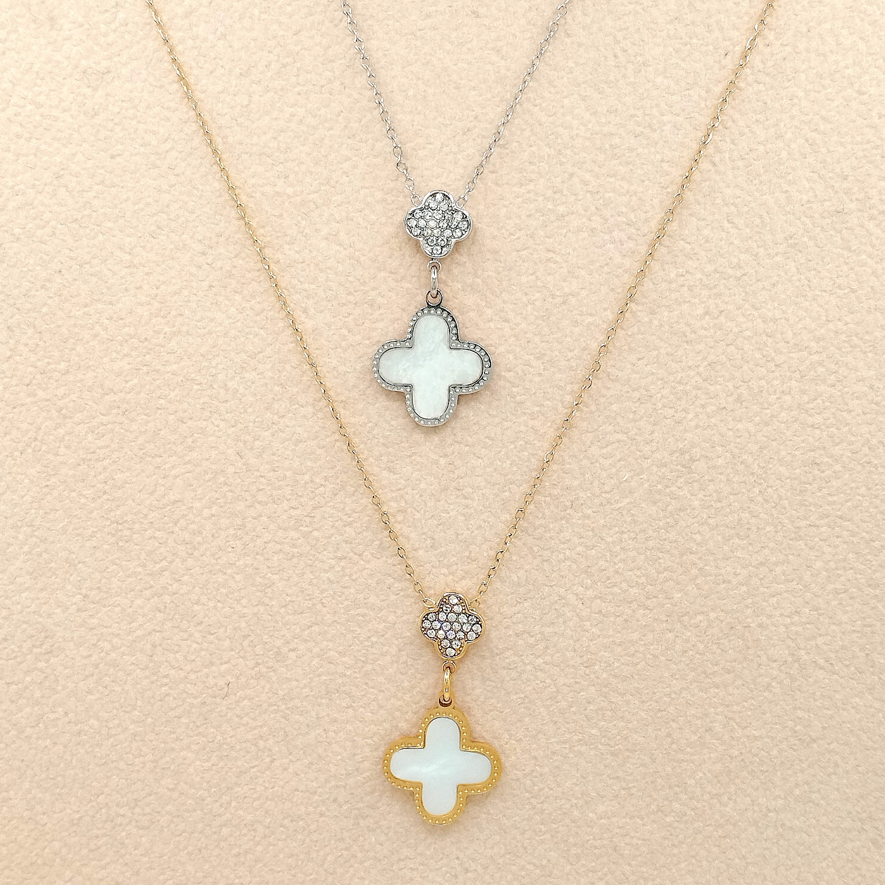 Κολιέ σταυρός λευκός με διαμαντάκια