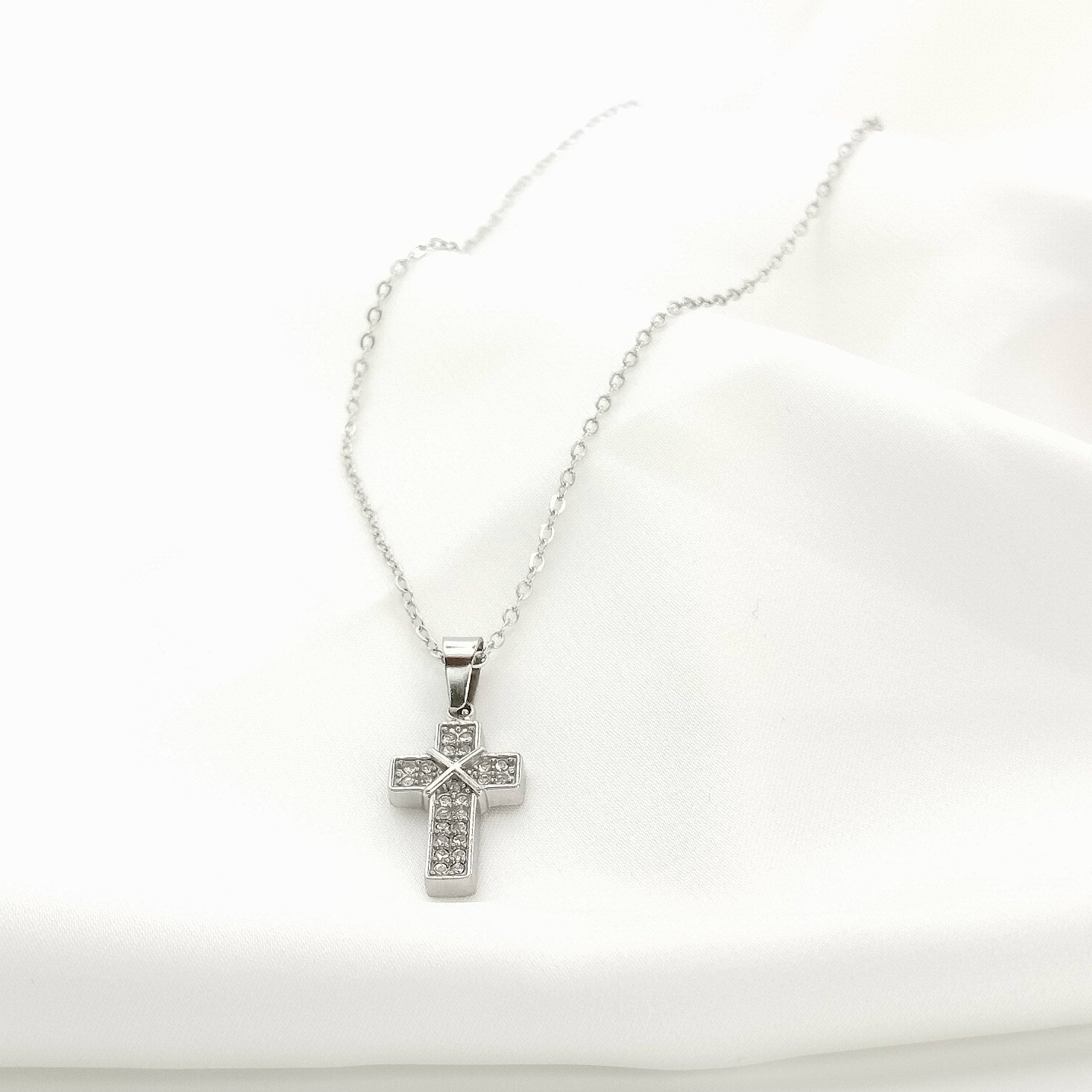 Κολιέ με σταυρό μικρό