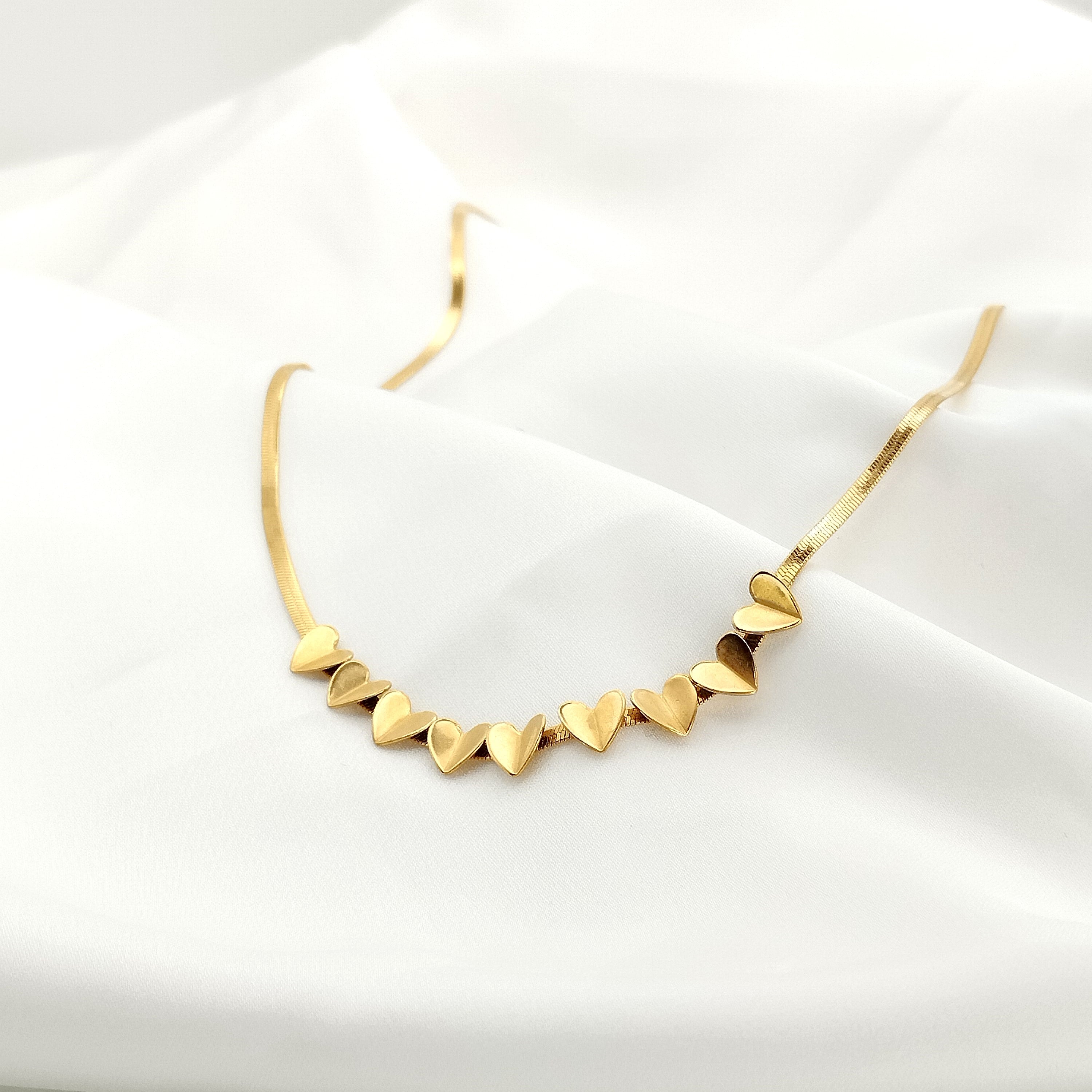 Κολιέ φίδι με καρδιές