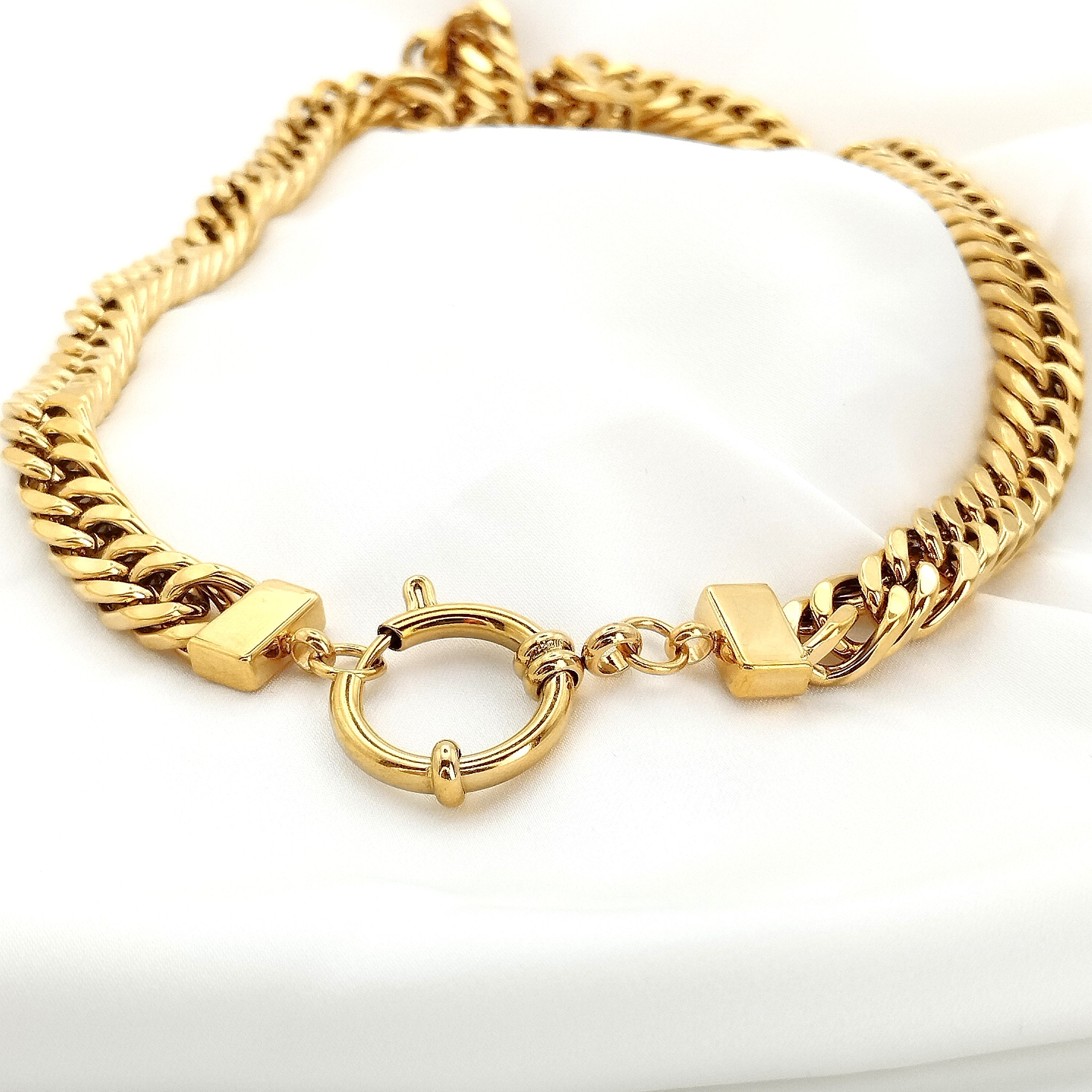 Κολιέ καδένα με πλεκτή αλυσίδα