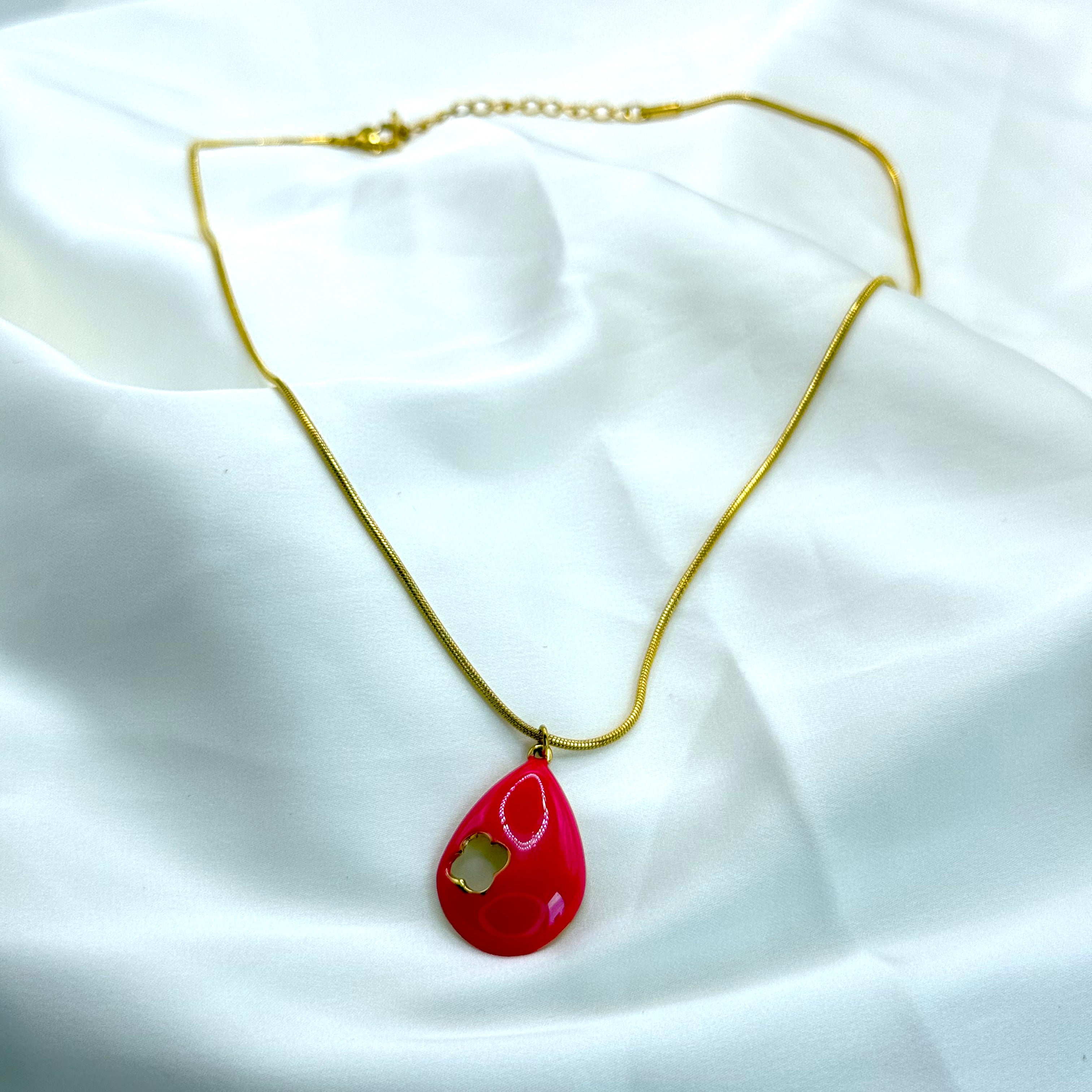 Κολιέ Οβάλ Στοιχείο Πολυτελείας