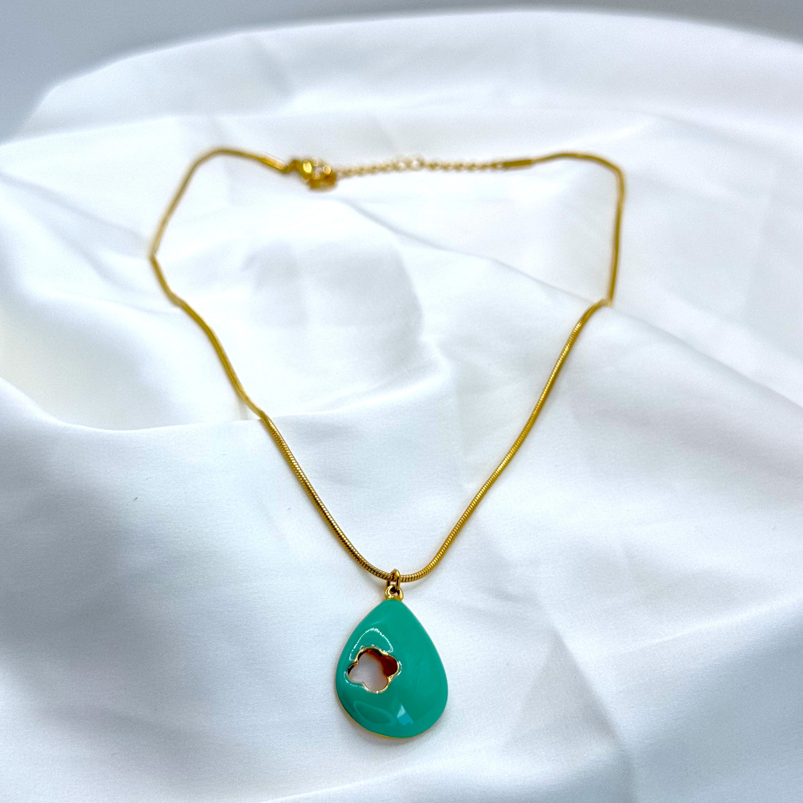 Κολιέ Οβάλ Στοιχείο Πολυτελείας