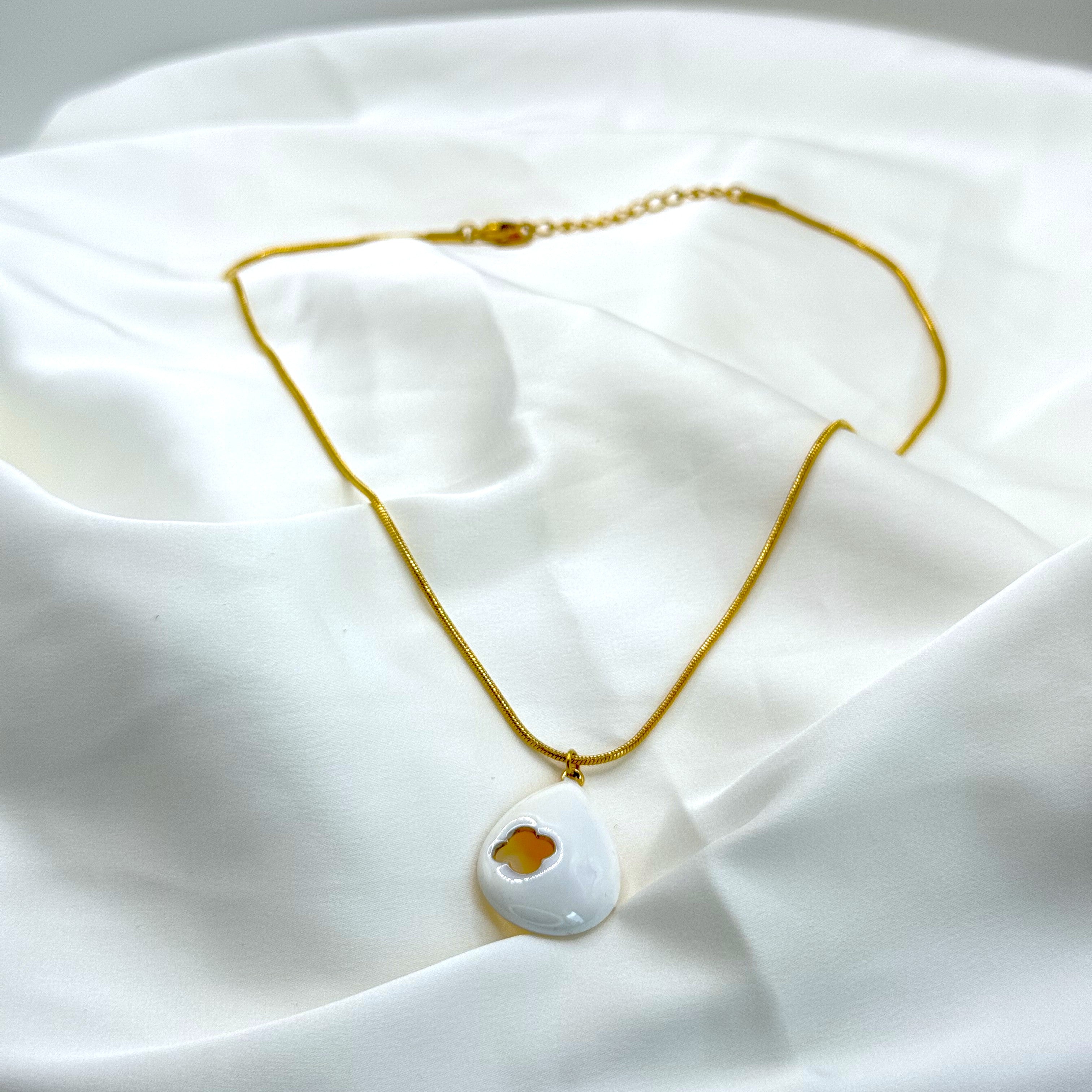 Κολιέ Οβάλ Στοιχείο Πολυτελείας