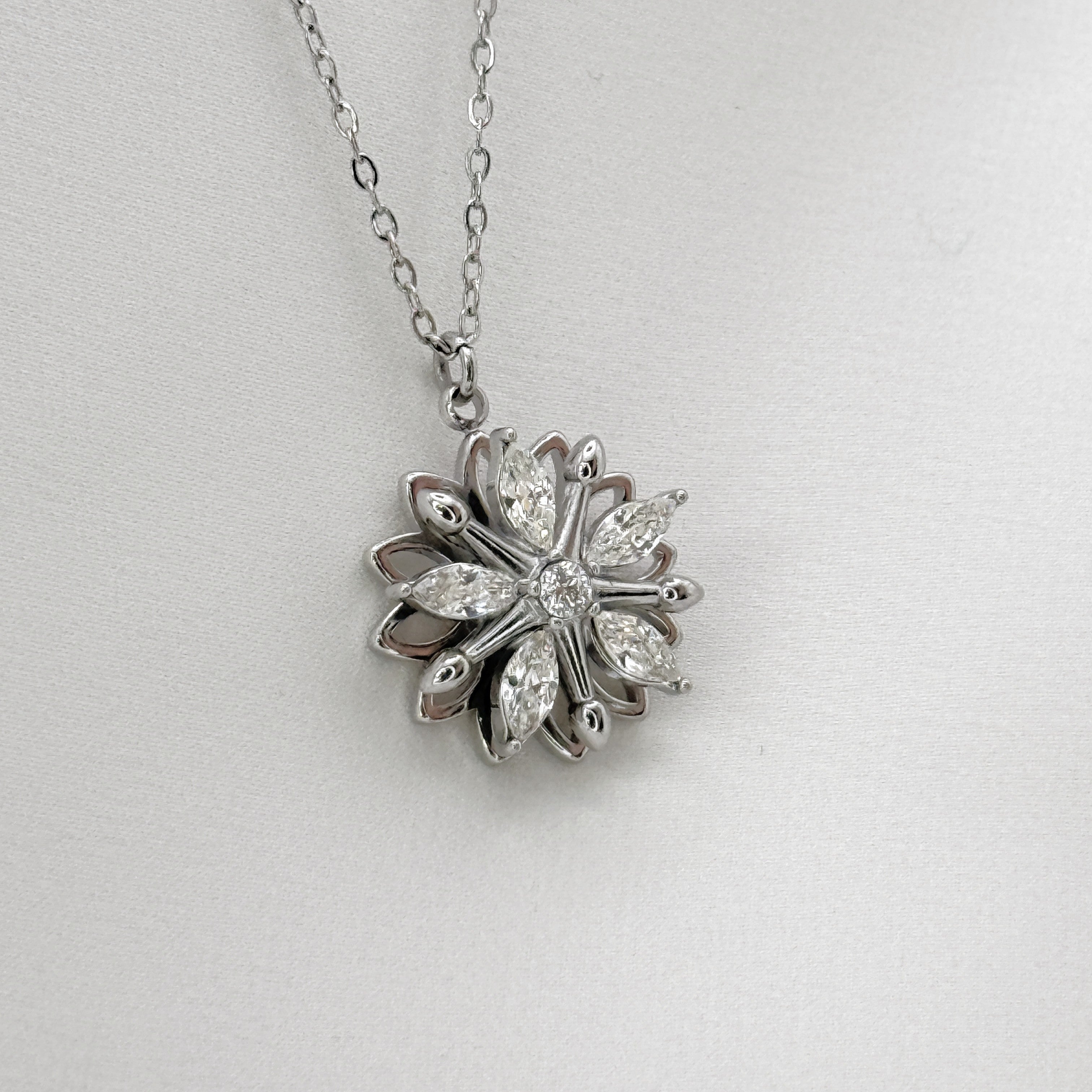 Κολιέ Ατσάλινο Περιστρεφόμενο Starburst Pendant