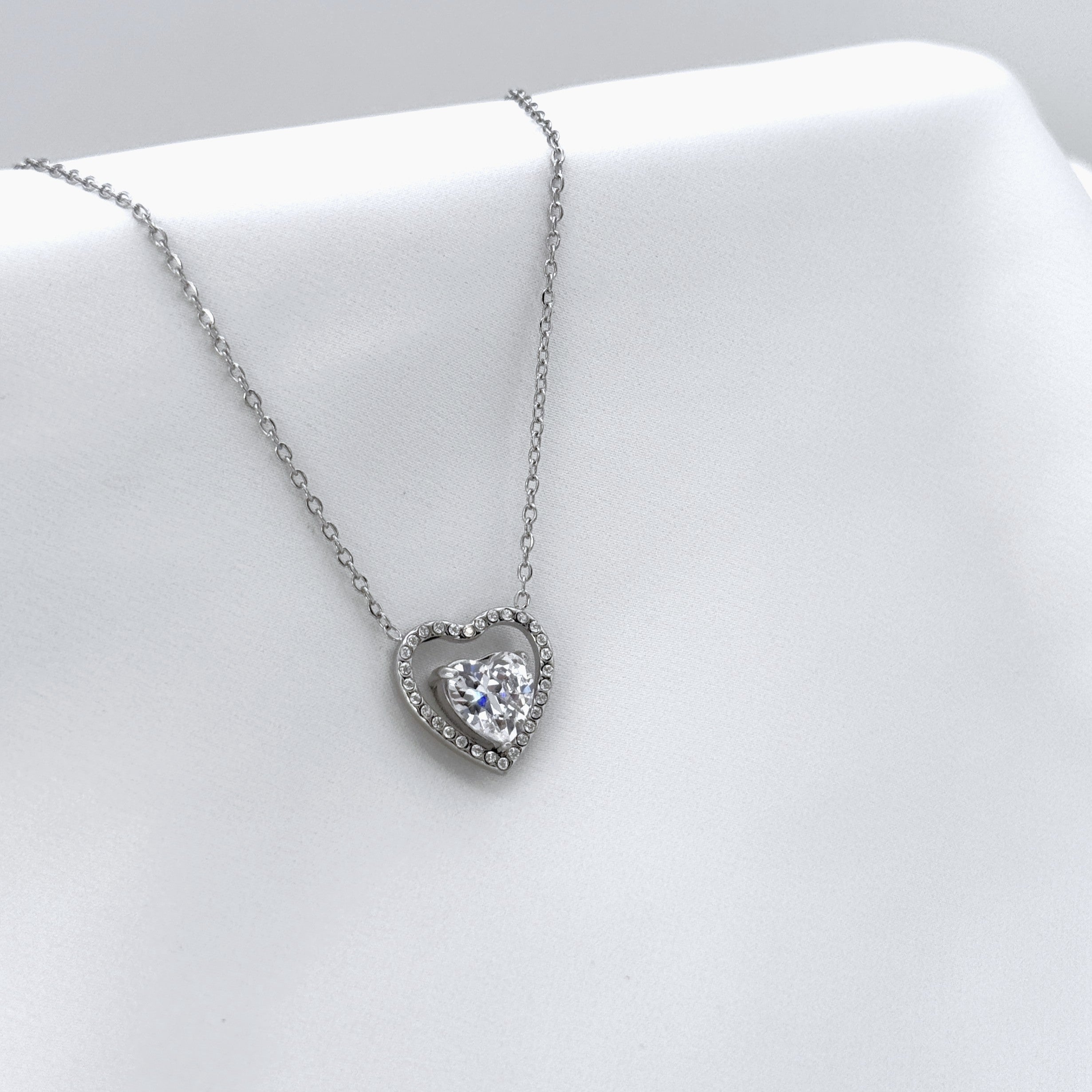 Κολιέ "Heart in Heart" Με Κεντρικό Κρύσταλλο Και Crystal Halo