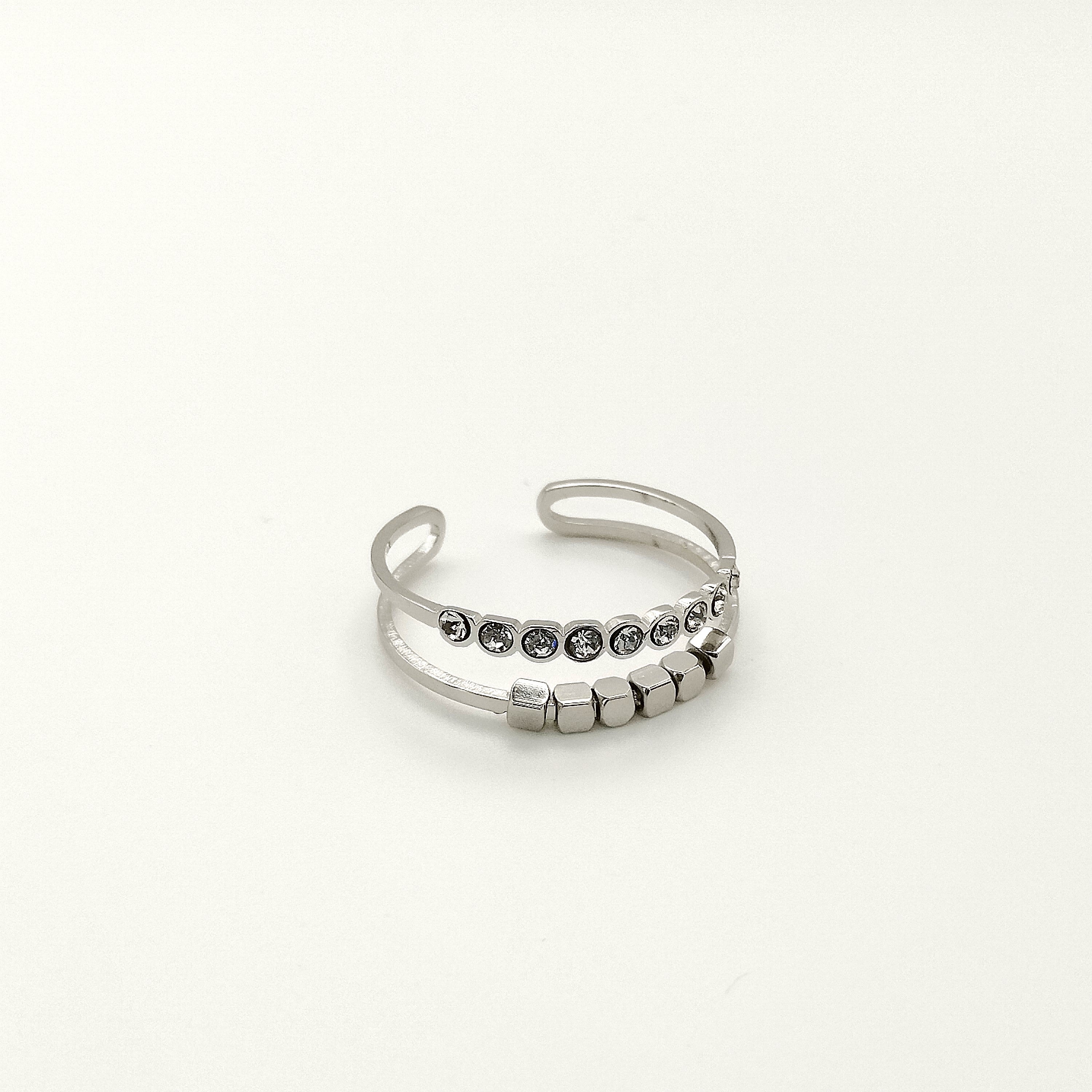 Δαχτυλίδι με διαμαντάκια & κύβους