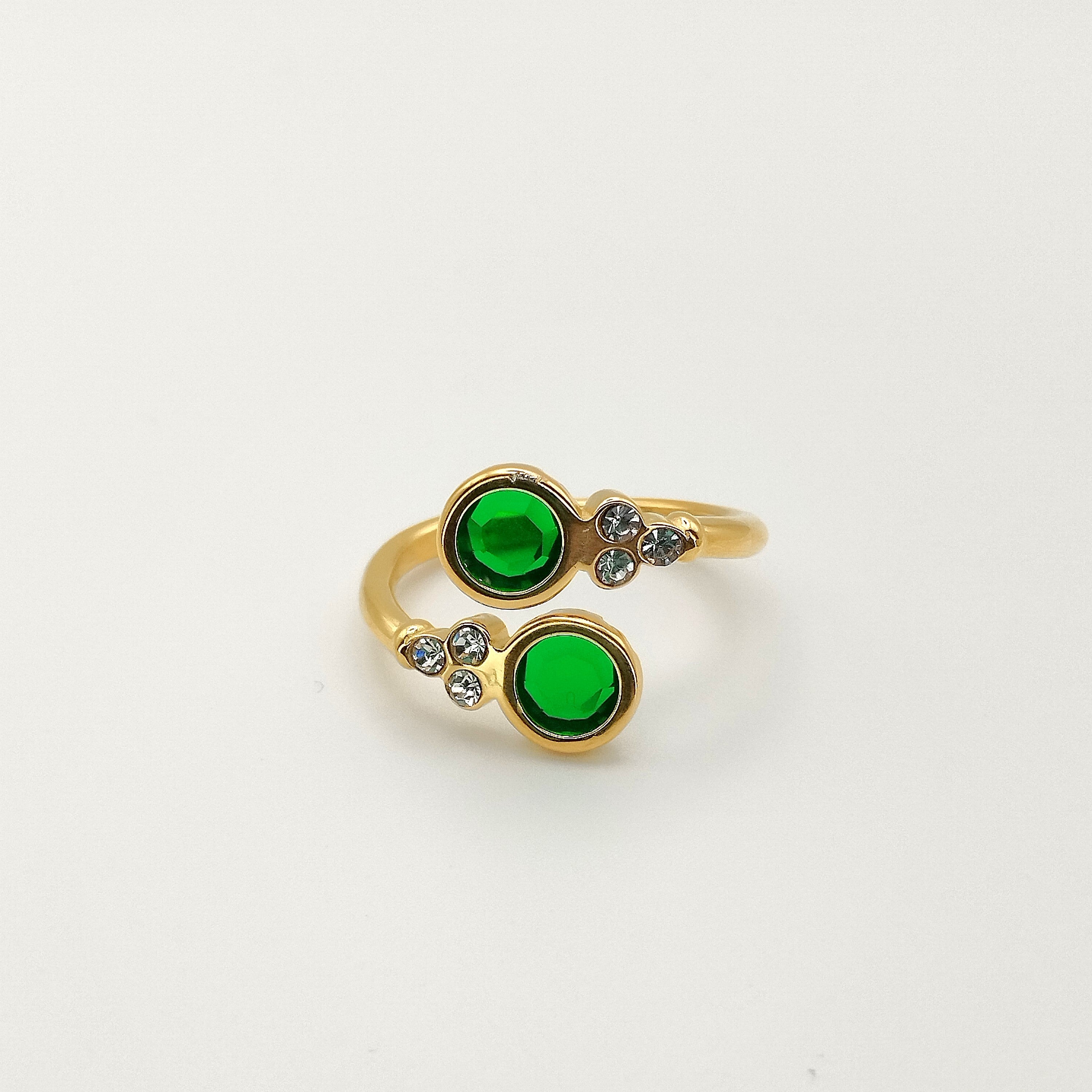 Δαχτυλίδι ασύμμετρο με πέτρες