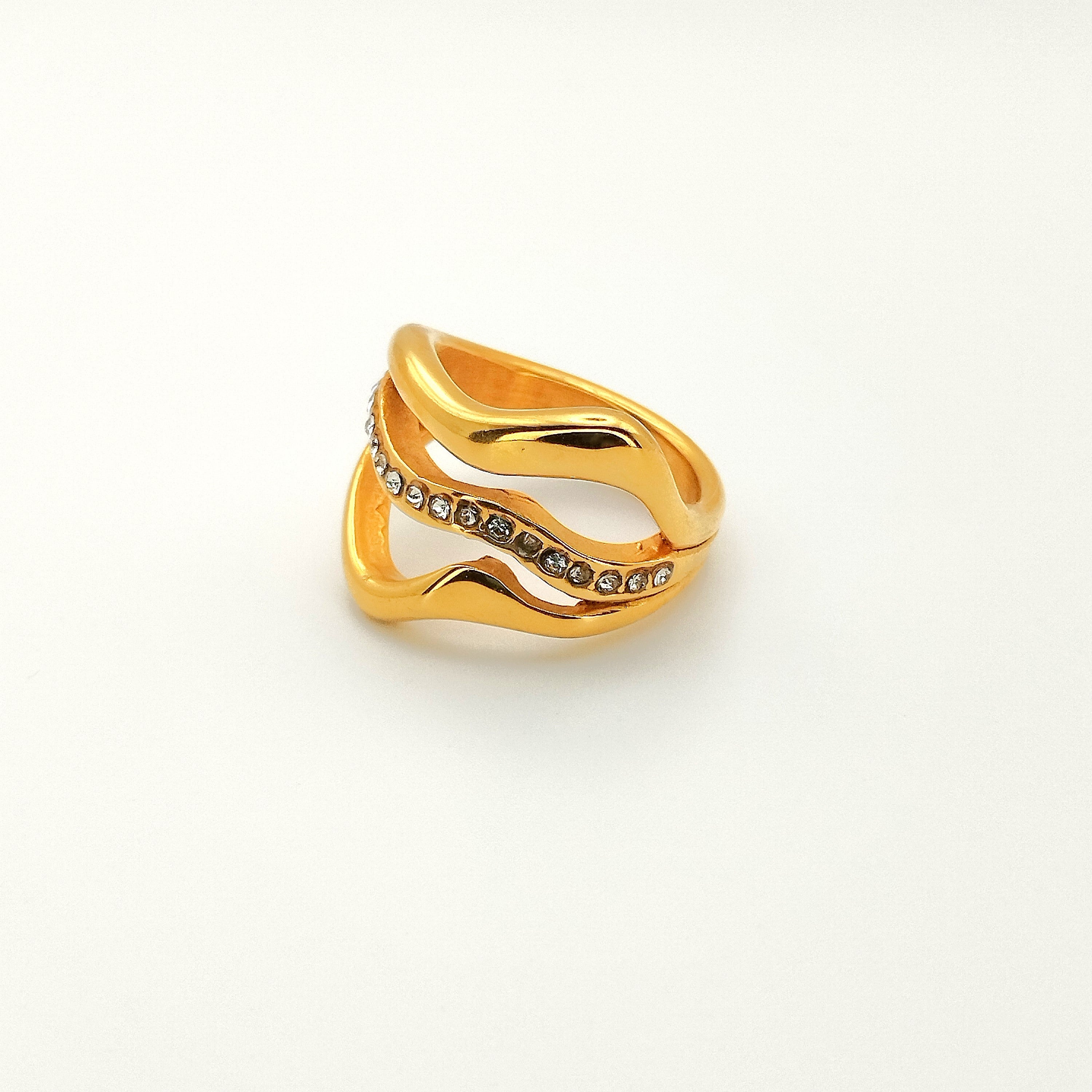 Δαχτυλίδι σφυρήλατο ασύμμετρο με διαμαντάκια