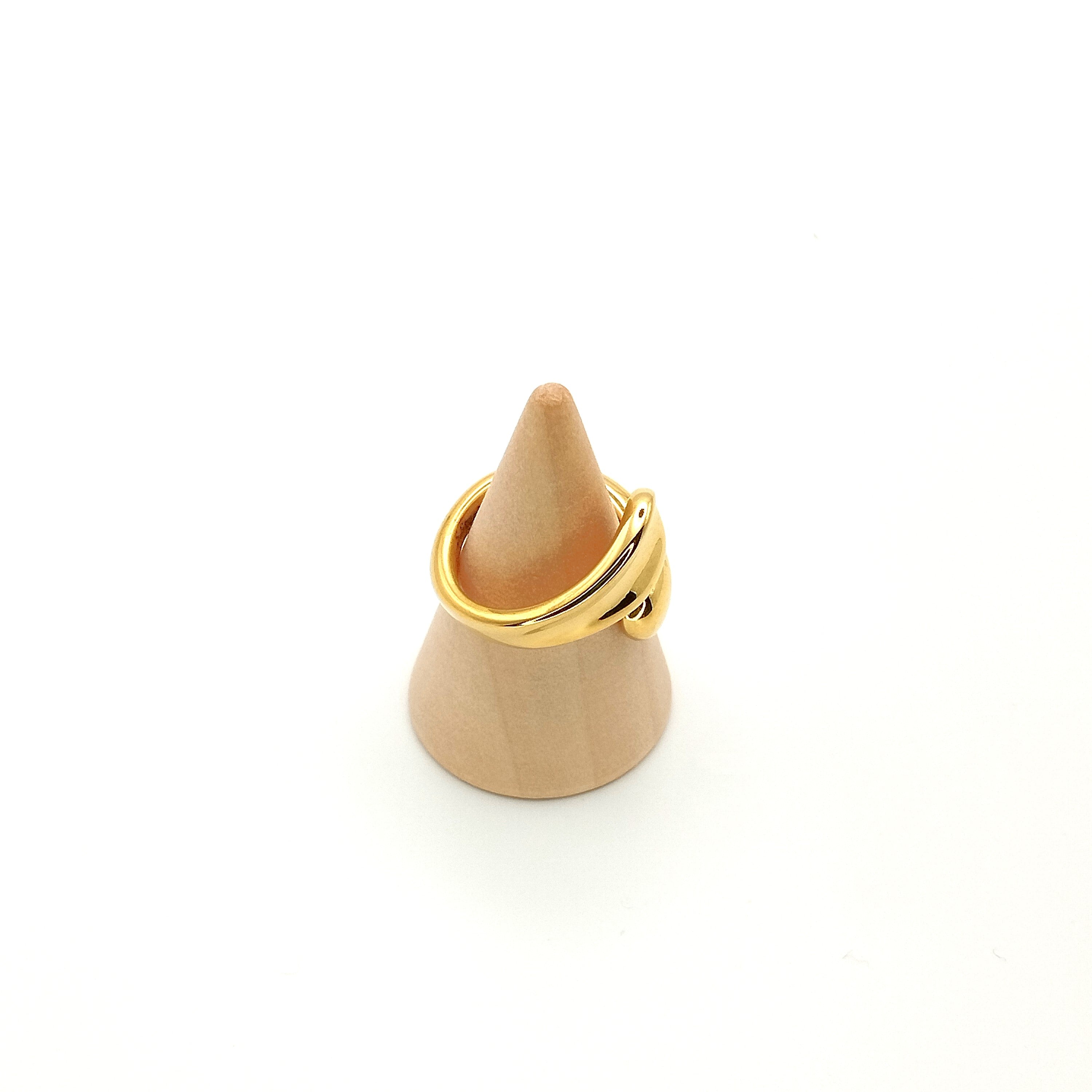 Σεβαλιέ δαχτυλίδι δάκρυ