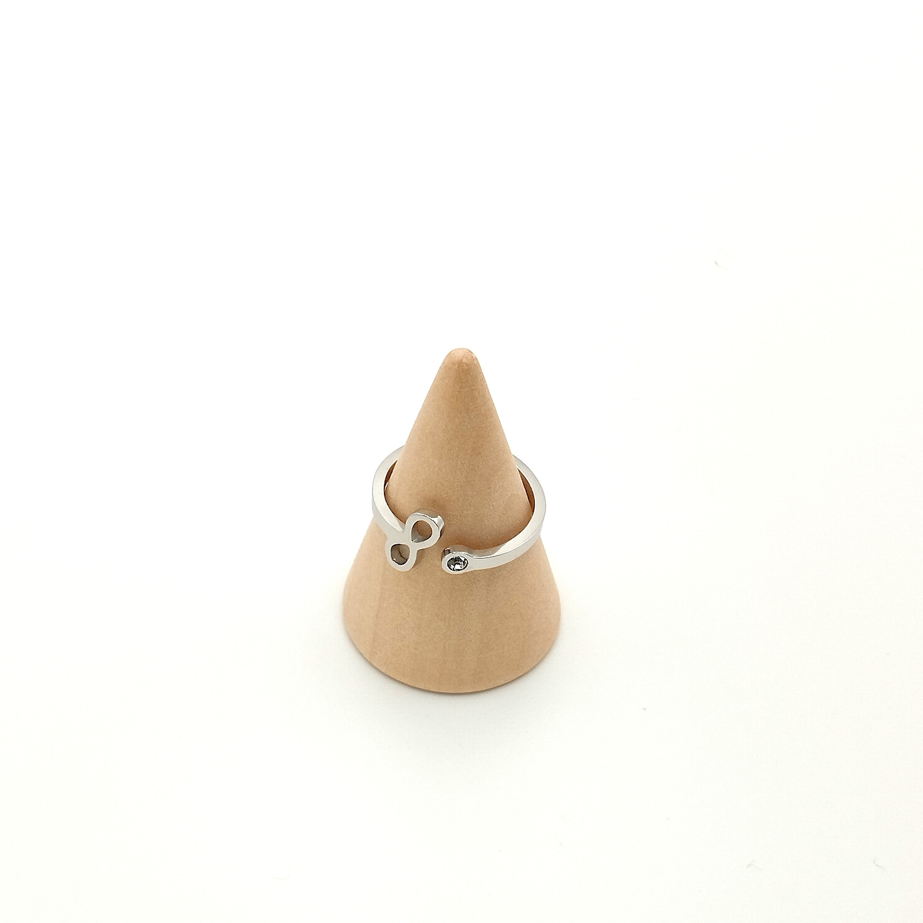 Σεβαλιέ δαχτυλίδι άπειρο με διαμαντάκι