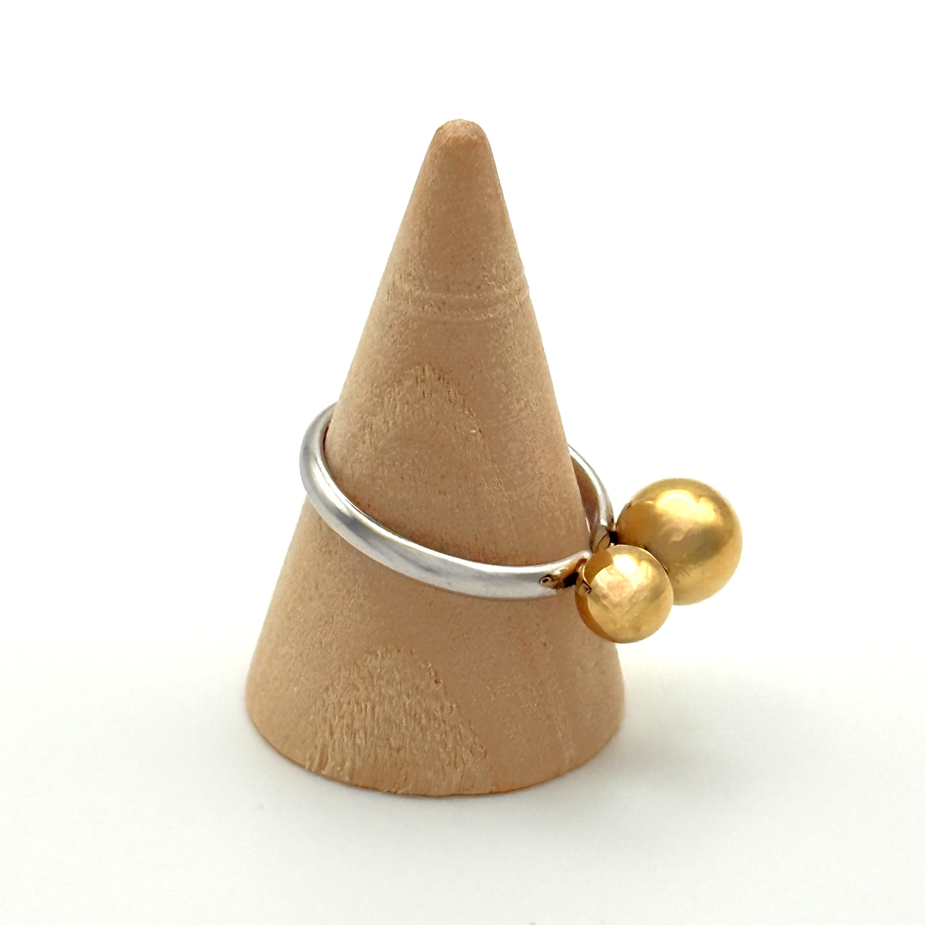 Δαχτυλίδι Δίχρωμο Με Μπαλίτσες