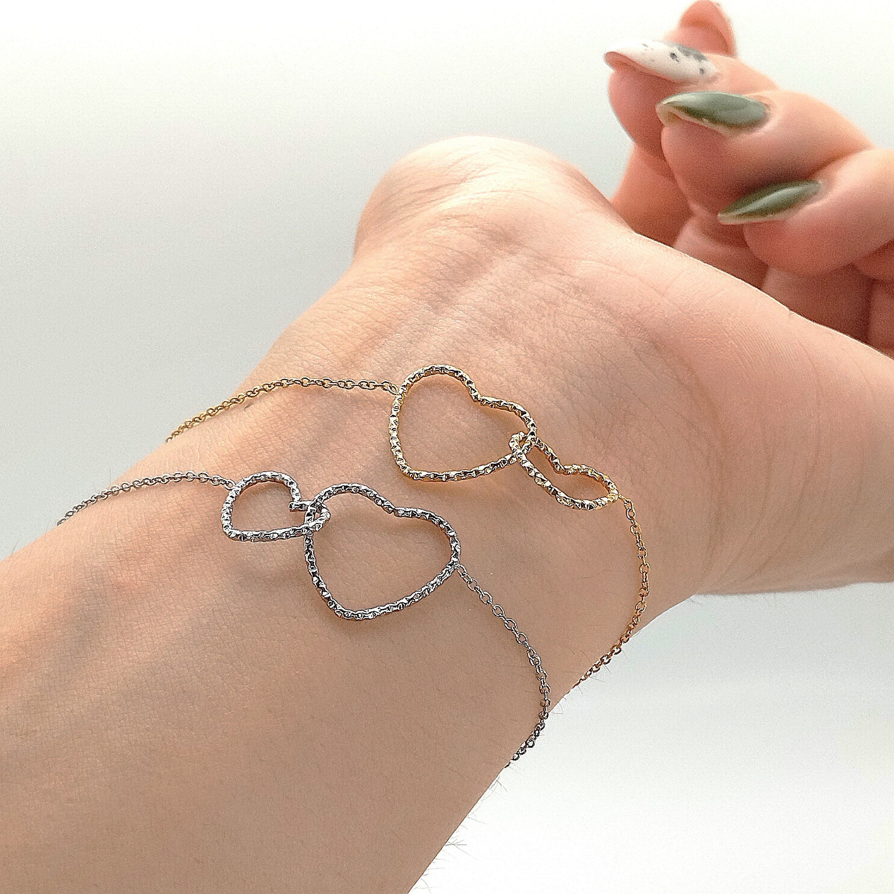 Βραχιόλι minimal με καρδιές 1