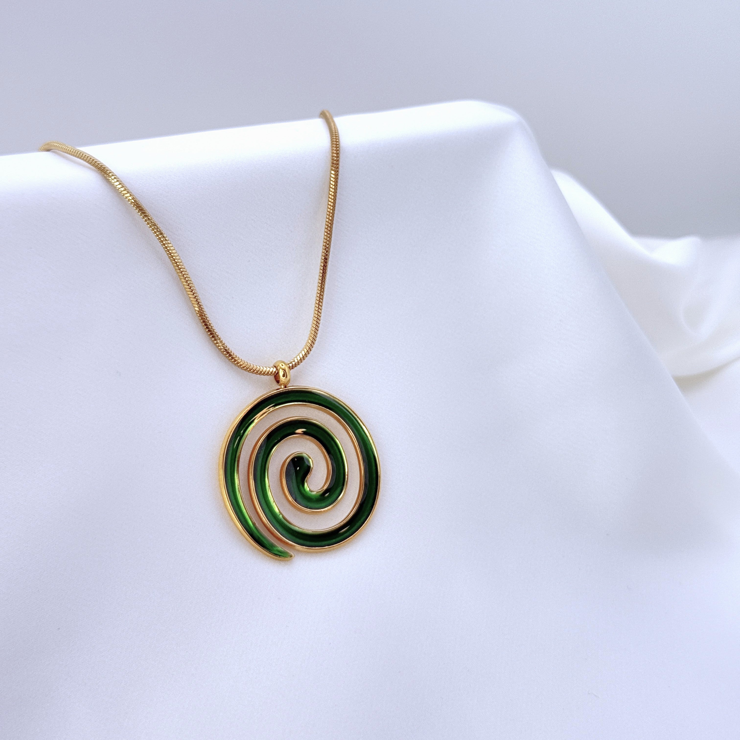 Κολιέ Με Μενταγιόν "Spiral" Και Snake Chain
