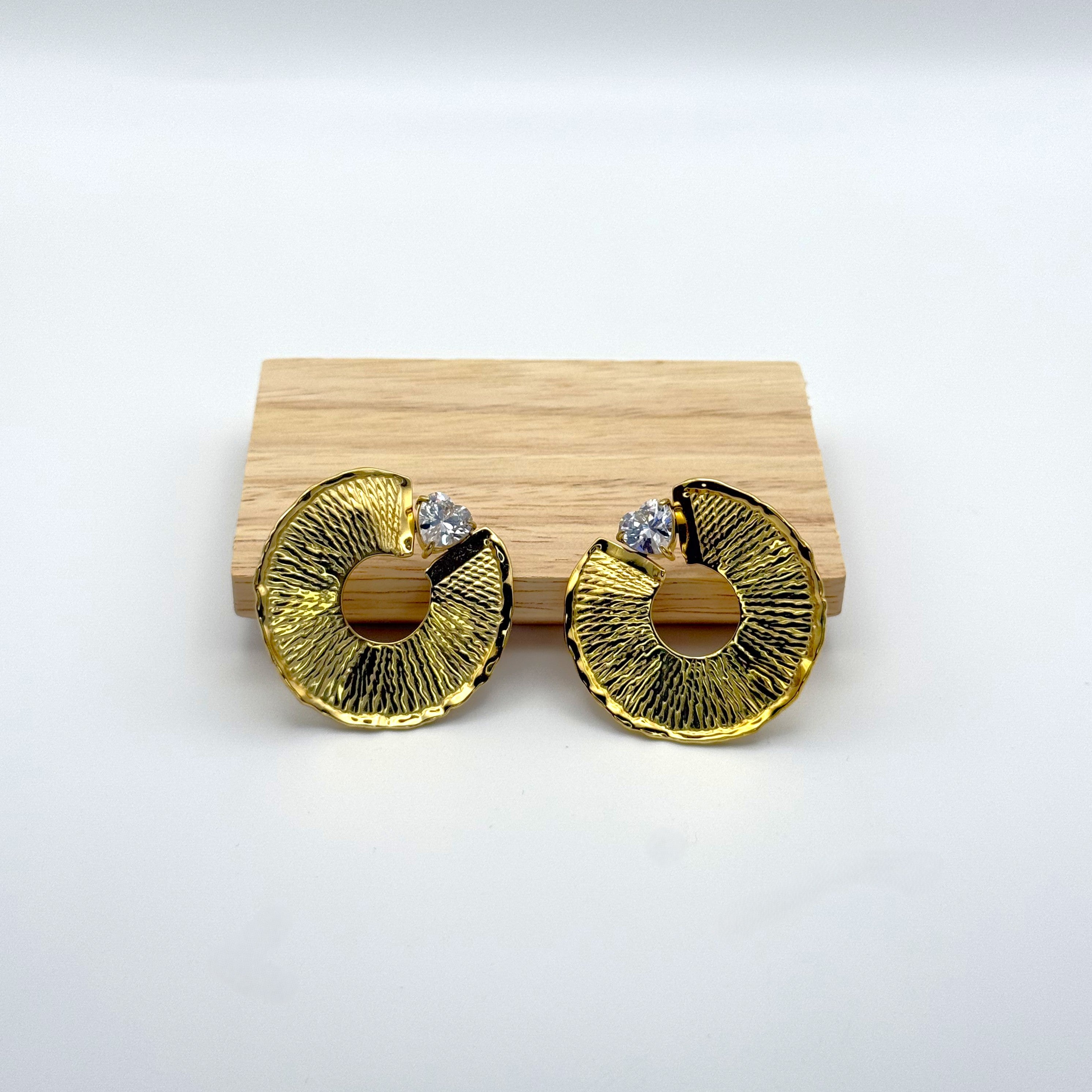 Σκουλαρίκια Πλακέ Με Διαμαντάκια