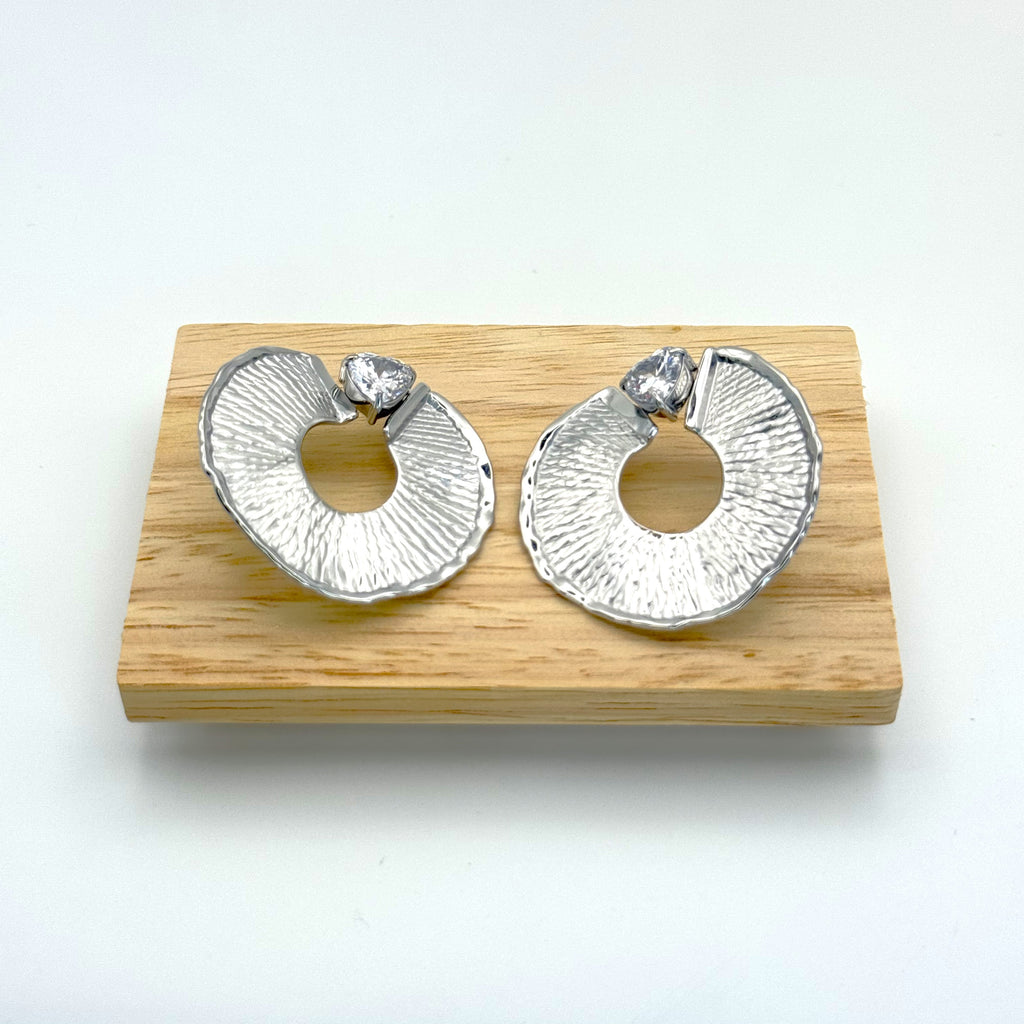 Σκουλαρίκια Πλακέ Με Διαμαντάκια